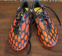 Отдается в дар Детские футбольные бусы adidas р.31