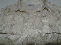 Отдается в дар Шелковая блузка с вышивкой, р 46-48