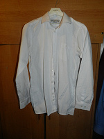 Отдается в дар 2 белые рубашки (рост 164-170)