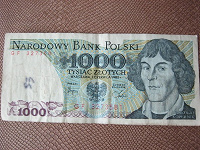 Отдается в дар 1000 злотых.