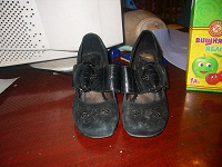 Отдается в дар туфли женские черные замшевые на высоком каблуке