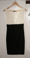 Отдается в дар Платье чёрный низ, белый верх, размер 44