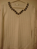 Отдается в дар Вязаный женский пуловер