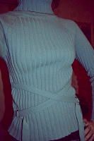 Отдается в дар Голубой свитер 42-44 размера