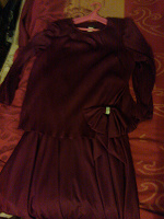 Отдается в дар Бардовое платье.