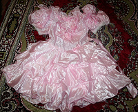 Отдается в дар Нарядное платье для четырёхлетней девочки