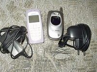 Отдается в дар Три CDMA телефона