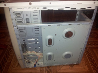 Отдается в дар Корпус Mid Tower. (Белый)