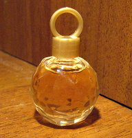 Отдается в дар Женская парфюмерная вода Precious от Орифлэйм