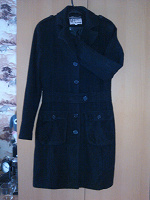 Отдается в дар Горячо любимое чёрное пальто с талией. 44р.