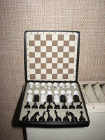 Отдается в дар «шахматы — шашки» набор дорожный магнитные