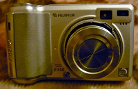Отдается в дар Цифровой фотоаппарат Fuji E550 на запчасти +