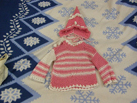 Отдается в дар Зимняя шапочка + свитер (комплект)