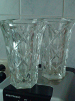 Отдается в дар Две вазы — стекло