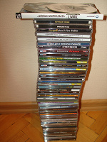 Отдается в дар CD-DVD диски с компьютерными играми и музыкой