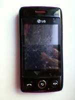 Отдается в дар телефон LG