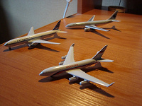 Отдается в дар Коллекционные модельки самолетов