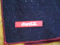 Отдается в дар Флисовый шарфик от акции Кока кола