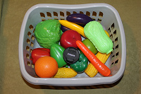 Отдается в дар Пластиковые фрукты и овощи