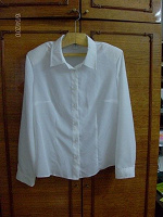 Отдается в дар белая блузка 50 размера