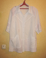 Отдается в дар Блуза белая, большого размера. ПОГ-70 см.