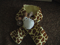 Отдается в дар шарфик с жирафом