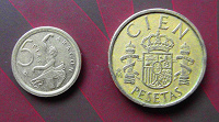 Отдается в дар Две испанские монетки