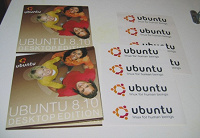 Отдается в дар 2 диска UBUNTU и 8 наклеек