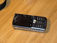 Отдается в дар Sony Ericsson k750i. Битый, но «рабочий»