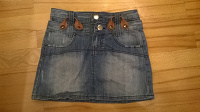Отдается в дар джинсовая мини-юбка р-р 42 с двойным поясом
