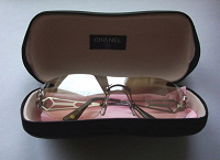 Отдается в дар солнцезащитные очки Chanel