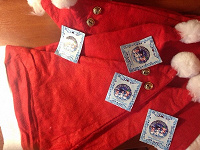 Отдается в дар Колпачок Деда Мороза (Санты) синяя меховая. Красная с бубенчиками