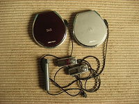 Отдается в дар CD-MP3 плеер Iriver «SlimX IMP-400» (2шт.)