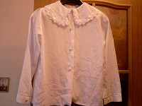 Отдается в дар белая блузка для девочки