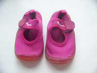 Отдается в дар Аквашузики Play shoes p.18/19
