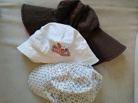Отдается в дар Летний набор шляпы кепка