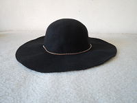 Отдается в дар Чёрная шляпа
