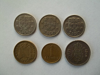 Отдается в дар Монеты Испании и Португалии.