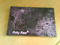 Отдается в дар Тени для век Ruby Rose