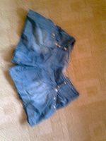 Отдается в дар джинсовые юбка -шорты 44 рр