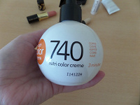 Отдается в дар Revlon professional nutry color creme 740