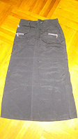 Отдается в дар Черная теплая длинная юбка 44 разм.