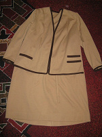 Отдается в дар Костюм р.56