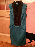 Отдается в дар Классическое зеленое платье с черной вставкой, 32 размера (XXS), Befree
