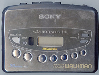 Отдается в дар Кассетный аудиоплеер SONY WM-FX-453