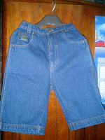Отдается в дар джинсовое: шорты и юбка