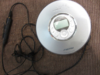 Отдается в дар CD плеер