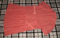 Отдается в дар Кюстюм женский, розовый в горошек: блузка + юбка