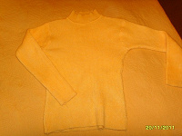 Отдается в дар жёлтый свитер р.40