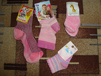 Отдается в дар детские носки новые